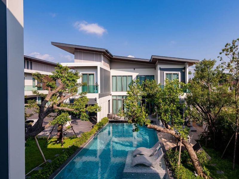 98 Lake View